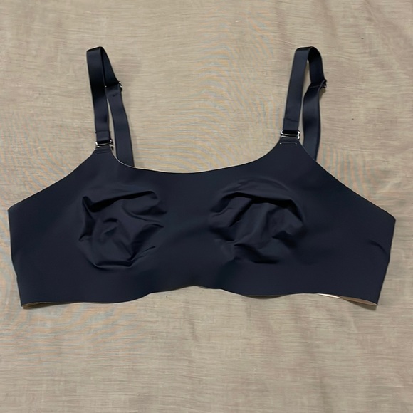 Knix Unpadded Evolution Bra Reversible - Picture 1 of 3